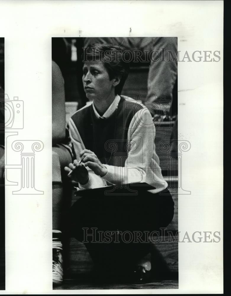 1986 Press Photo Luthern West Basketball Coach Karen Wittrock - cvb72518 - Historic Images