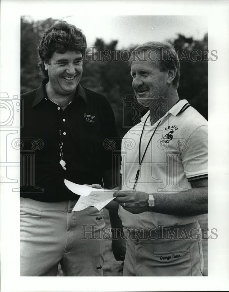 1989 Press Photo Orange High school superintendent Bill Scogan &amp; Chuck Reisland - Historic Images