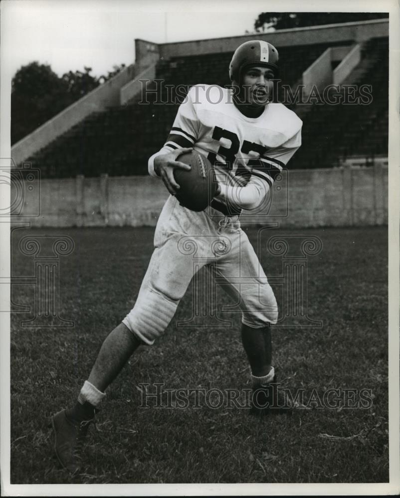 1948 Press Photo Jim DeFranco -Xavier End - cvb72615 - Historic Images