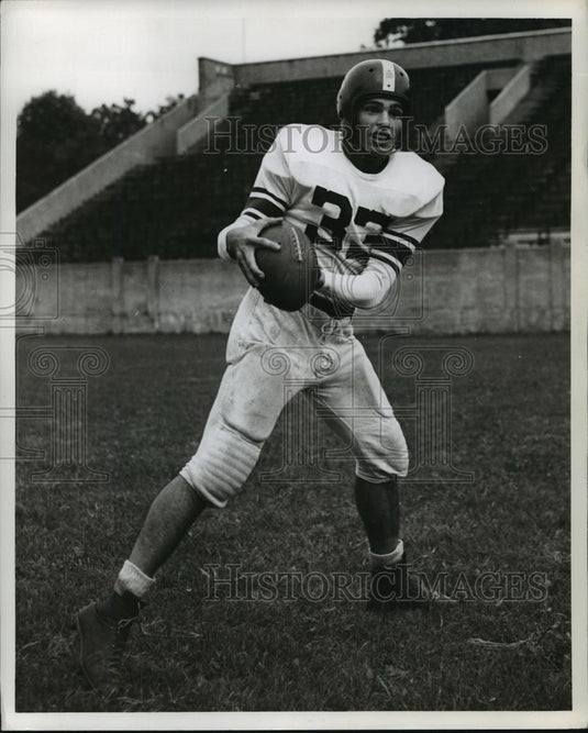 1948 Press Photo Jim DeFranco -Xavier End - cvb72615 - Historic Images