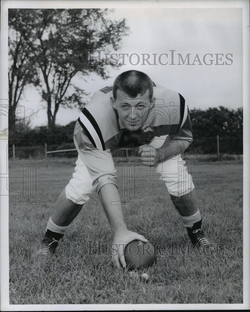 1951 Press Photo Jim Rankin, center, Big and fast. - cvb72637 - Historic Images