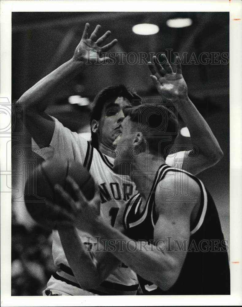 1991 Press Photo Todd Bird of River Drives Into Scott Dress of North Olmsted - Historic Images