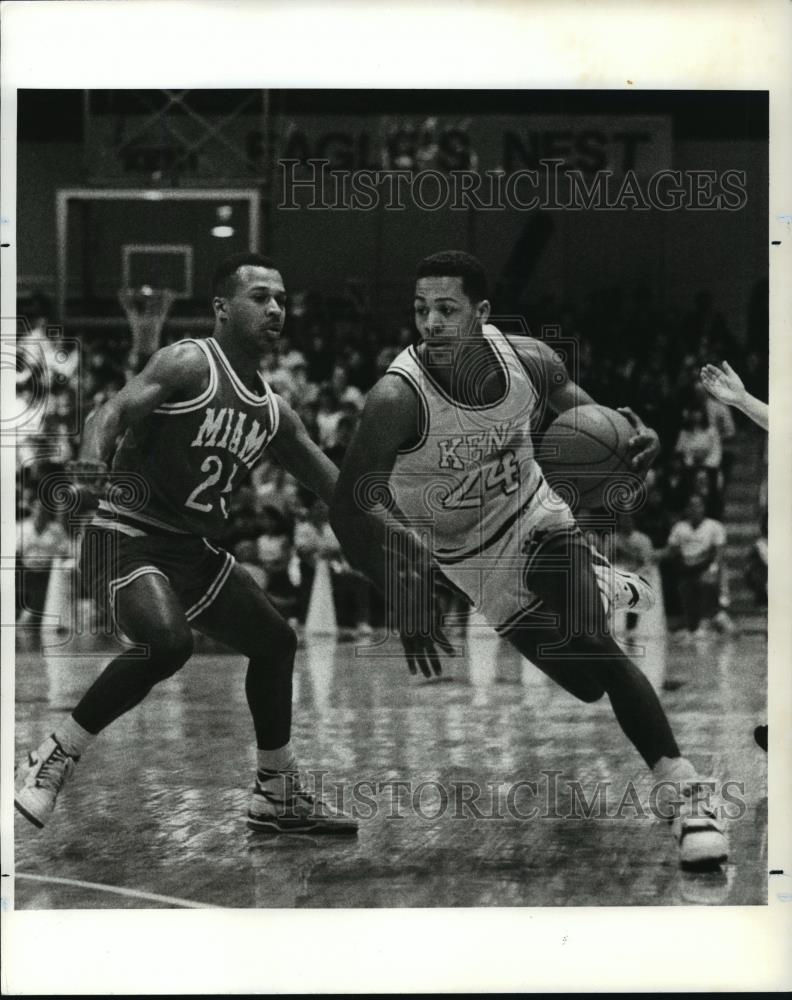 Press Photo Harold Walton Miami vs Kent - Basketball - cvb72721 - Historic Images