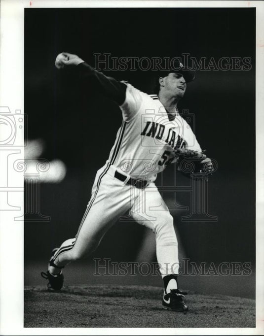 1989 Press Photo Cleveland Indians pitcher Rod Nichols against Oakland A's - Historic Images