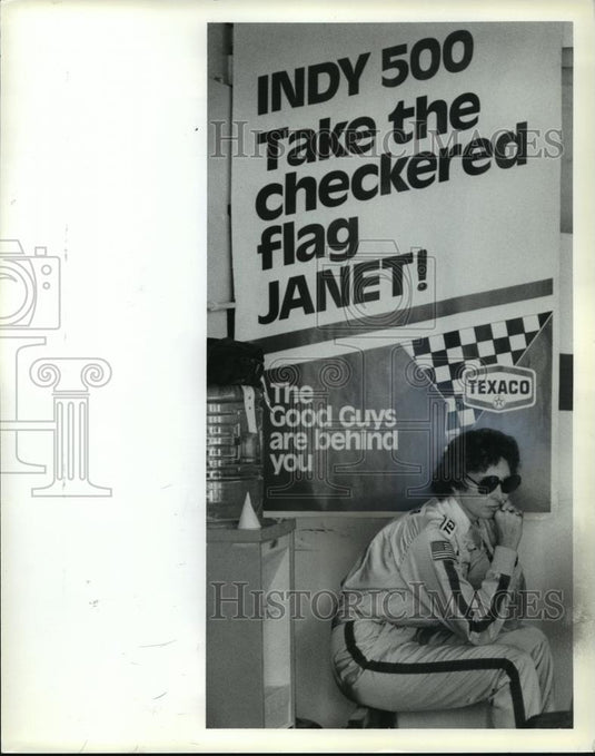 Press Photo Janet Suthie sits in her Garage her car is the Texaco State - Historic Images