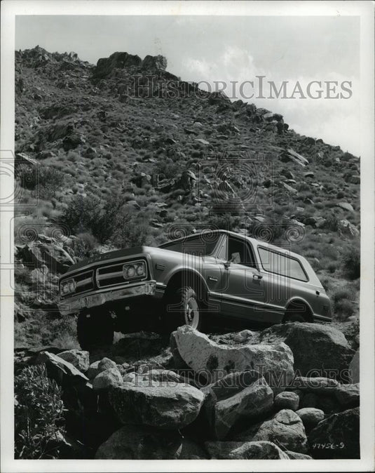 1972 Press Photo General Motors Corporation, Jimmy 4-Wheel Drive - cvb73000 - Historic Images