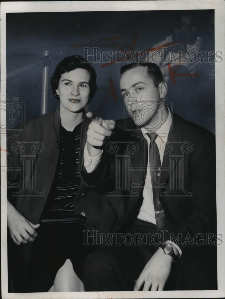 1959 Press Photo Pat (left) and John Broski- He'sEast Tech Basketball Coach. - Historic Images