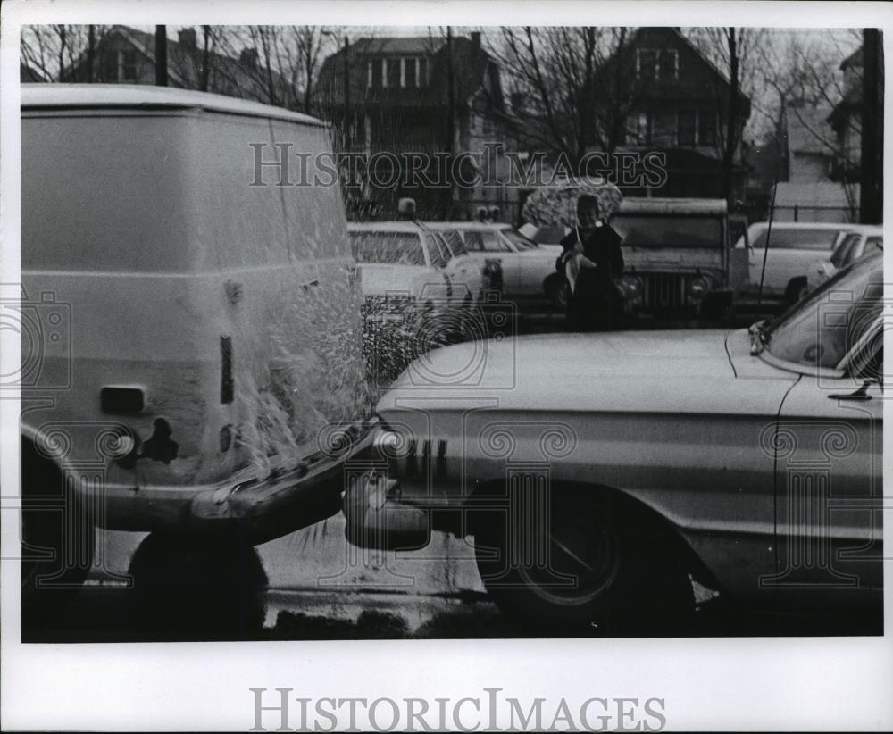 1970 Press Photo Safety Bumpers witnessed by Mrs. Ann Swanson - cvb73232 - Historic Images