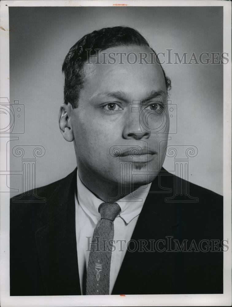 1964 Press Photo Al Calhoun Basketball Coach at Glenville High - cvb73417 - Historic Images