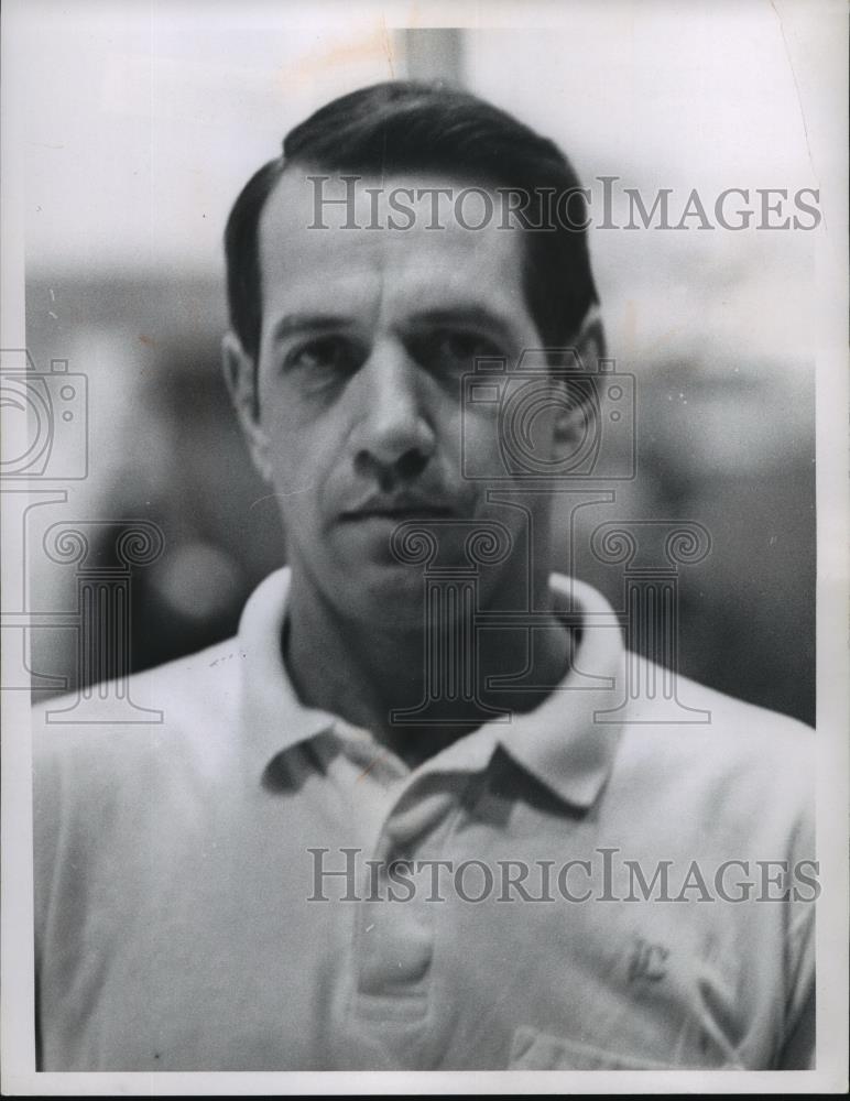 1969 Press Photo Neil Skinner Lakewood Swimming Coach - cvb73418 - Historic Images