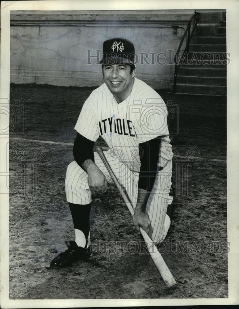 1974 Press Photo Baseball Coach Dell Bethel Lakeridge Academy - cvb73437 - Historic Images