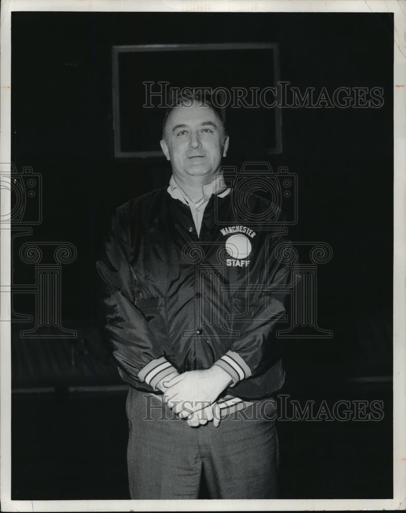 1973 Press Photo Bernie Conley Manchester Basketball Coach - cvb73440 - Historic Images