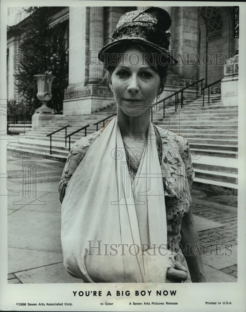 1966 Press Photo Julie Harris in You&#39;re A Big Boy Now - cvb75757 - Historic Images