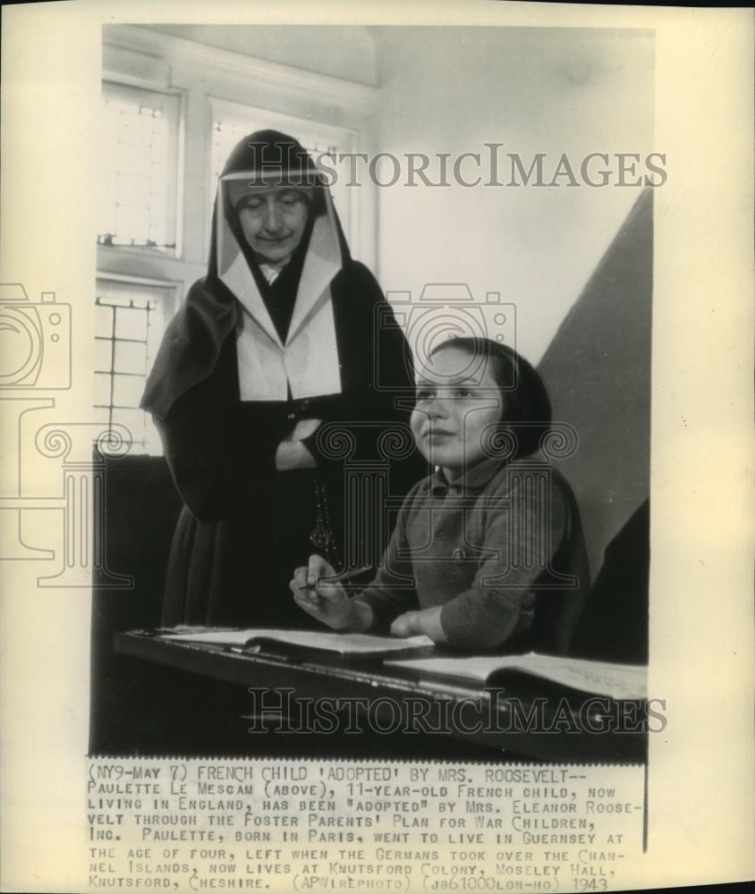 1943 Press Photo Paulette Le Mescam Adopted by Mrs. Eleanor Roosevelt - Historic Images