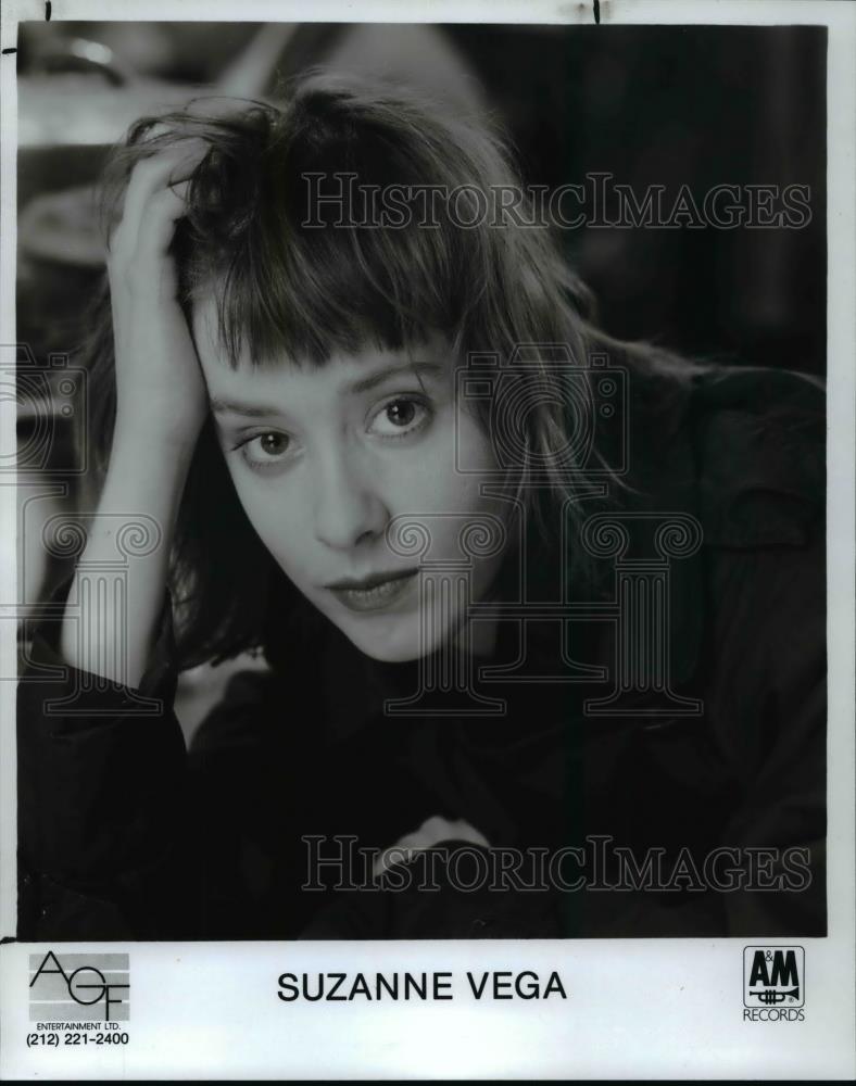 1987 Press Photo Suzanne Vega - cvp98174 - Historic Images