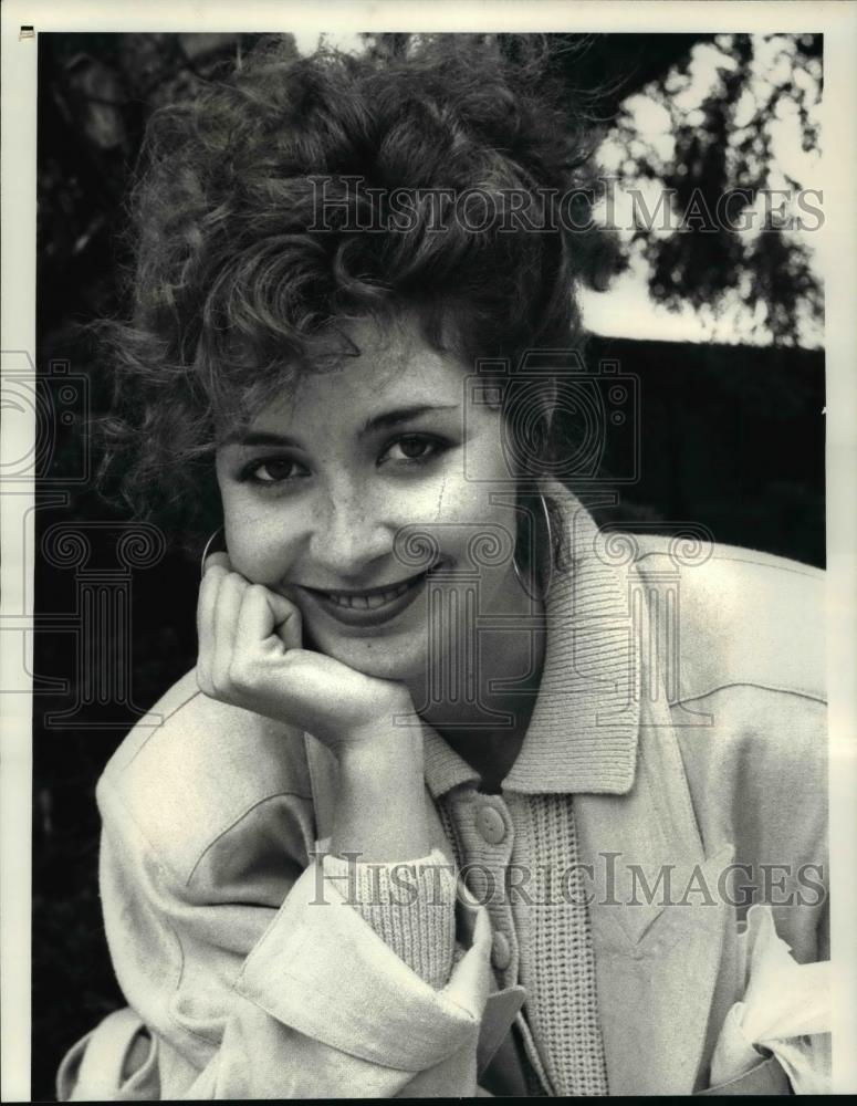 1986 Press Photo Actress Annie Potts photographed in Los Angeles. - cvp98196 - Historic Images