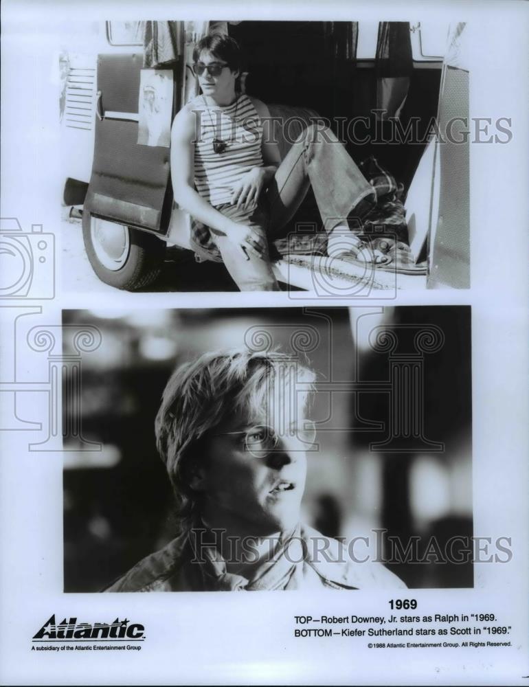 1990 Press Photo Robert Downey Jr. and Kiefer Sutherland in the movie &quot;1969&quot; - Historic Images