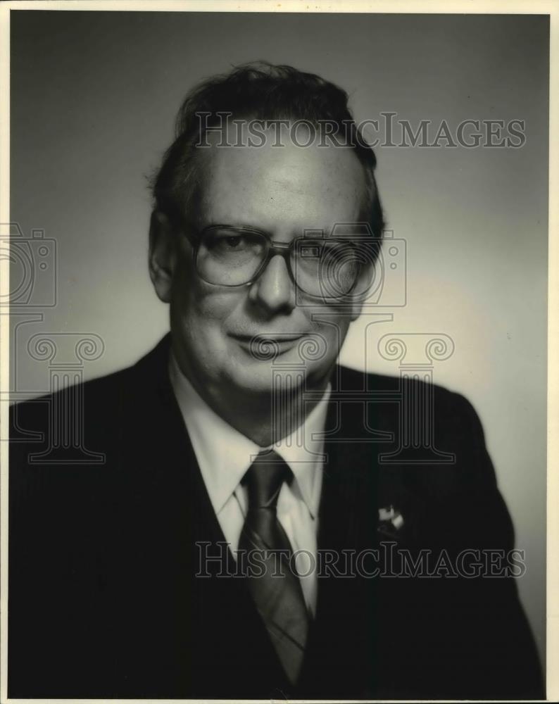 1982 Press Photo Lawyer Thomas Shaughnessy-judicial candidate - cvp983 ...