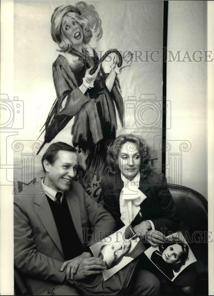1986 Press Photo Actor Jerry Simon and actress Elizabeth Dammarrell - cvp98371 - Historic Images