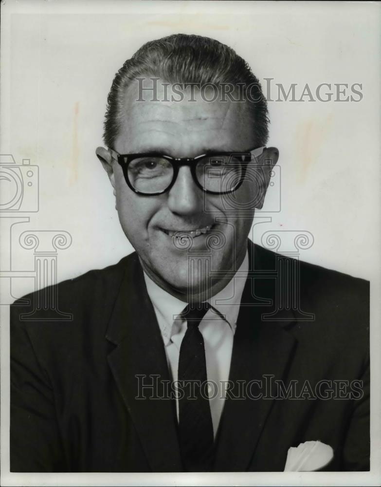 1970 Press Photo Robert Simpson-dir. office of Int. Regional Economics - Historic Images