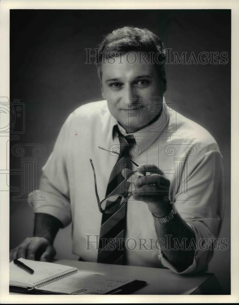 1986 Press Photo Anthony Sinagra-Lakewood mayor - cvp98487 - Historic Images