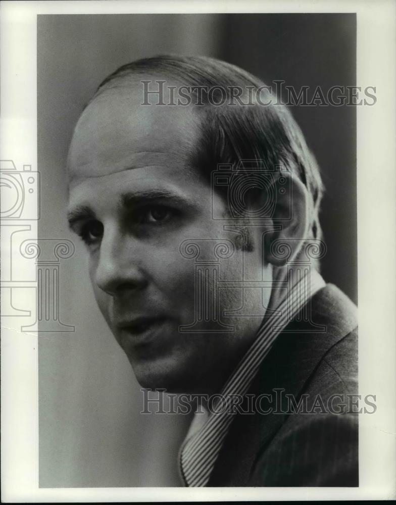 1976 Press Photo A. Gary Shilling, senior vp and chief White Weld &amp; Co. Inc. - Historic Images