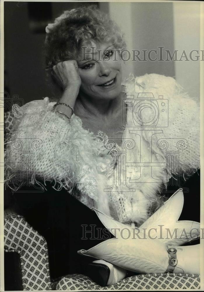 1990 Press Photo Actress Elke Sommer in off-Broadway&#39;s Tamara. - cvp98614 - Historic Images