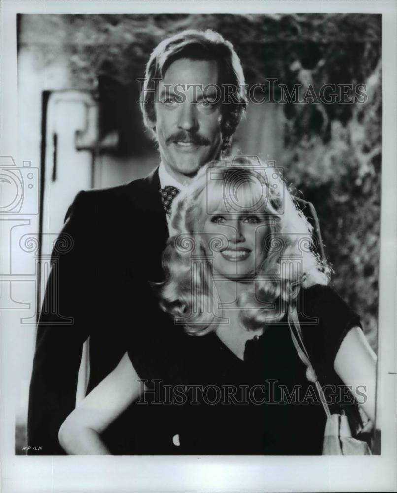 1980 Press Photo Suzanne Somers and Donald Sutherland in Nothing Personal. - Historic Images