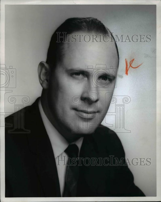 1970 Press Photo Arlen Southern-TRW Inc. - cvp98635 - Historic Images