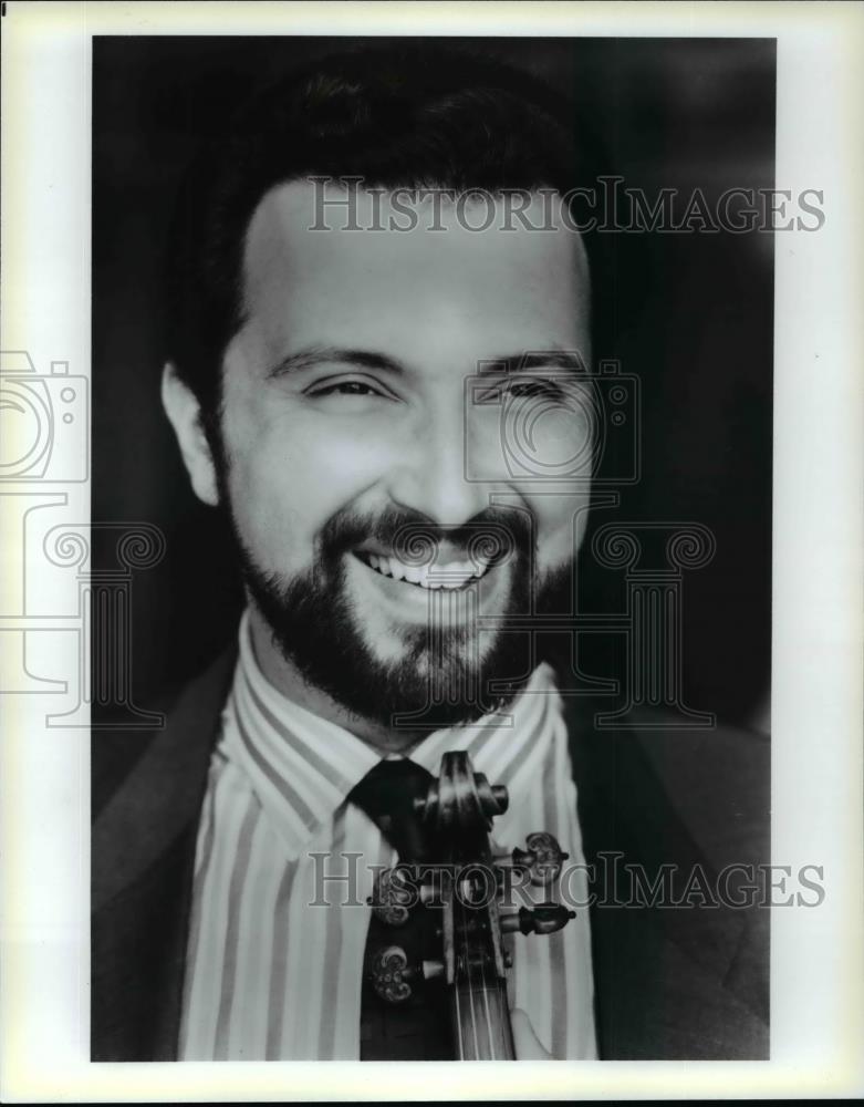 1990 Press Photo Dmitry Sitkovetsky is a Soviet-Russian born classical violinist - Historic Images