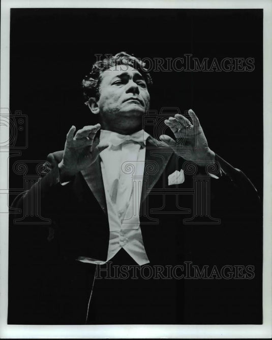 1971 Press Photo Izler Solomon-conductor - cvp98684 - Historic Images
