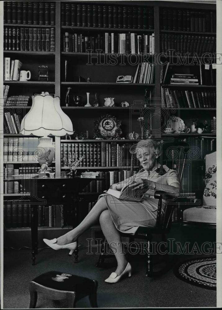 1975 Press Photo Margaret Chase Smith-A Declaration of Conscience author - Historic Images