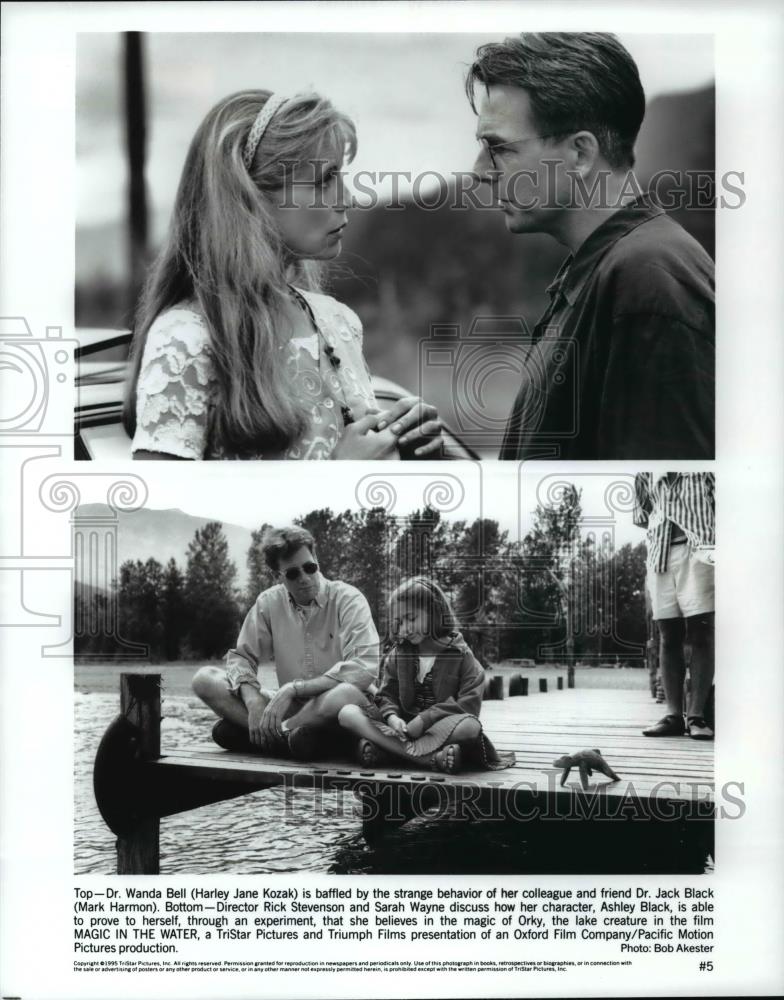 Press Photo Harley Jane Kozak & Mark Harmon in Magic In The Water - cvp98756 - Historic Images