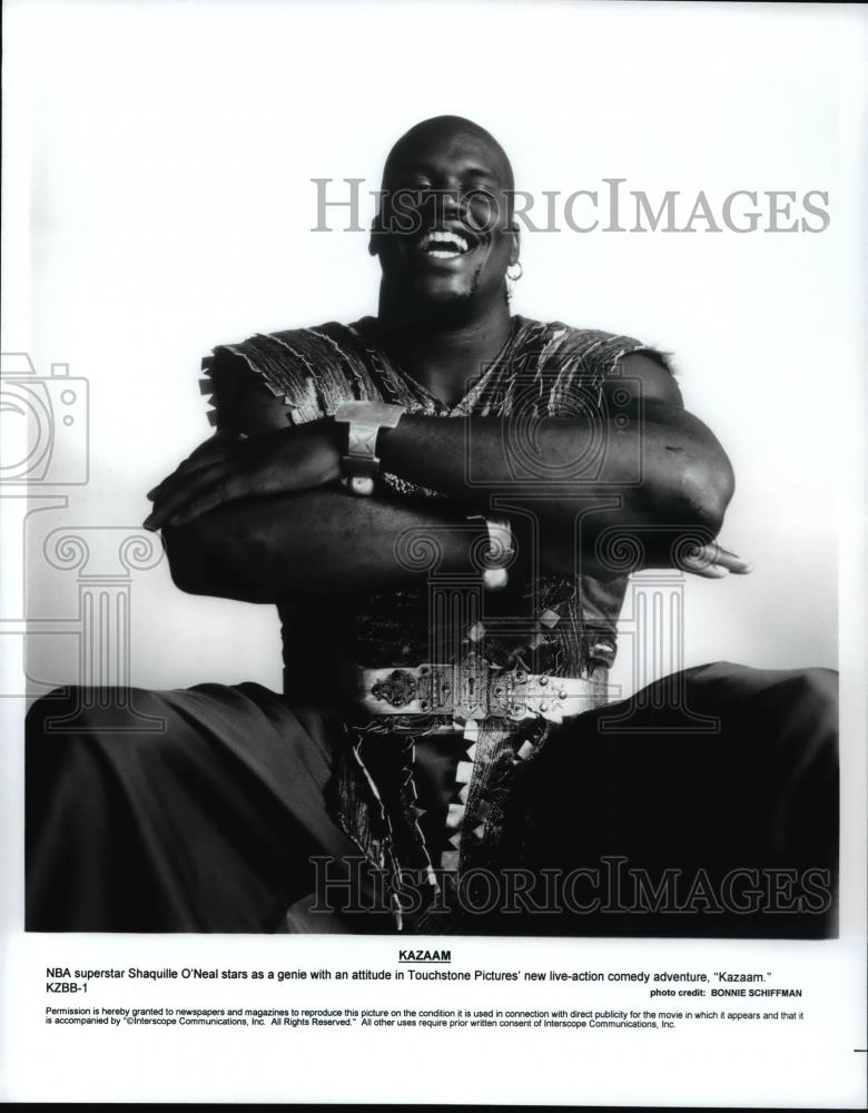 Press Photo NBA superstar Shaquille O'Neal stars as a genie at the movie Kazaam - Historic Images