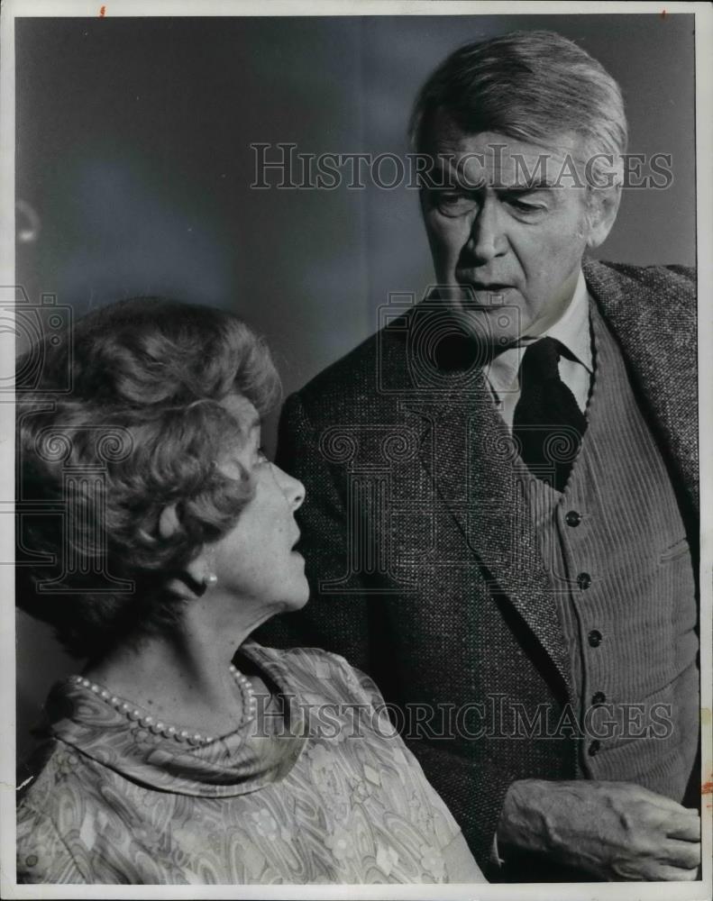 1970 Press Photo James Stewart and Helen Hayes in Harvey. - cvp98807 - Historic Images