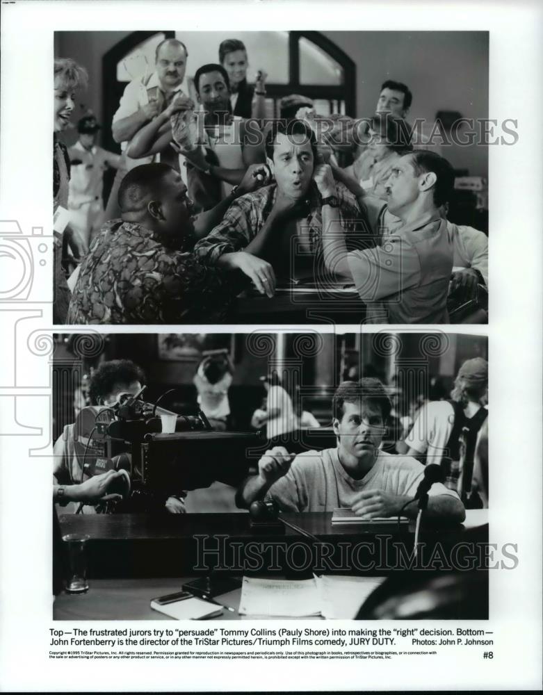 1995 Press Photo Pauly Shore and John Fortenberry on set of Jury Duty. - Historic Images