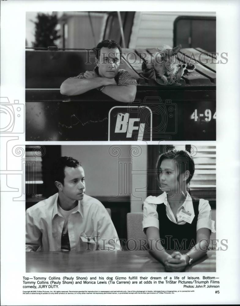 1995 Press Photo Pauly Shore and Tia Carrere in Jury Duty. - cvp98926 - Historic Images