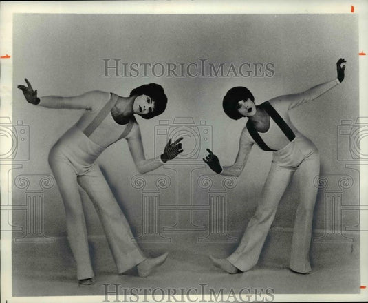 1977 Press Photo Roberts Shields, Lorene Yarnell in Shields and Yarnell - Historic Images