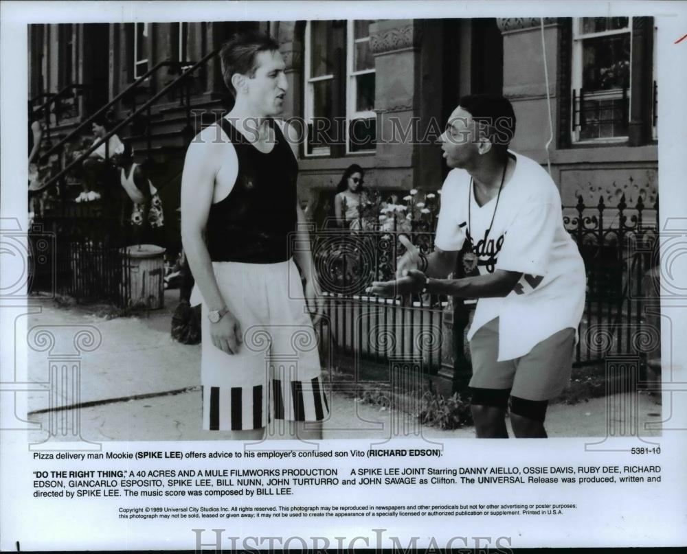 1989 Press Photo Spike Lee and Richard Edson in Do the Right Thing. - cvp99045 - Historic Images
