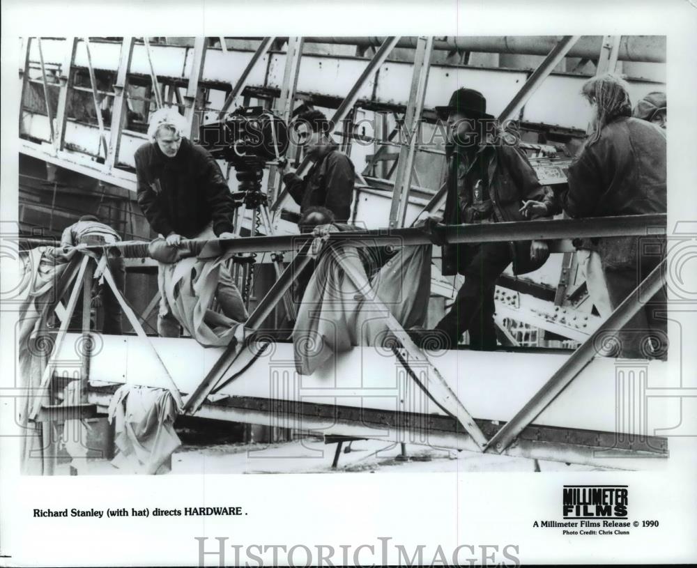 1991 Press Photo Richard Stanley directs Hardware - cvp99071 - Historic Images