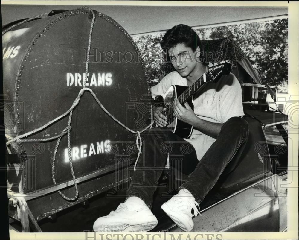 1984 Press Photo John Stamos-Dreams - cvp99077 - Historic Images