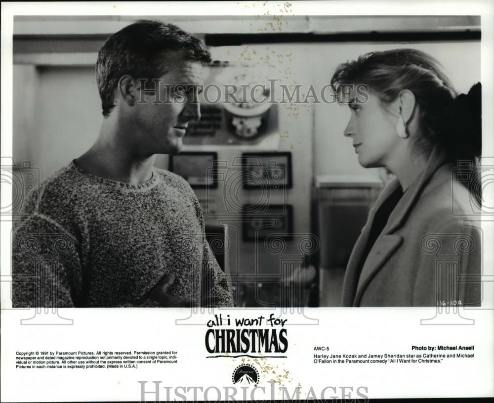 1992 Press Photo Harley Jane Kozak and Jamey Sheridan-All I want for Christmas - Historic Images