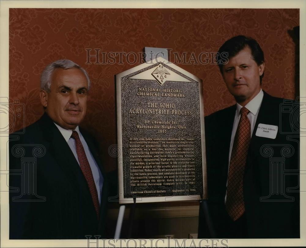 1997 Press Photo Bob Mesel and Chris Gibson Smith. - cvp99148 - Historic Images