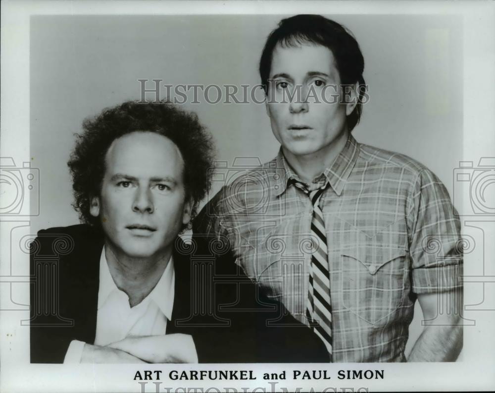 1983 Press Photo Paul Simon and Art Garfunkel. - cvp99168 - Historic Images