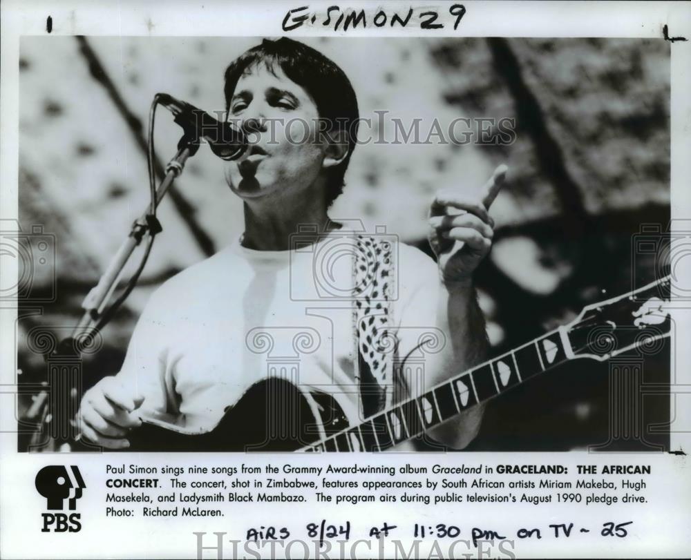 1990 Press Photo Paul Simon sings songs from Grammy Award-winning &quot;Graceland.&quot; - Historic Images