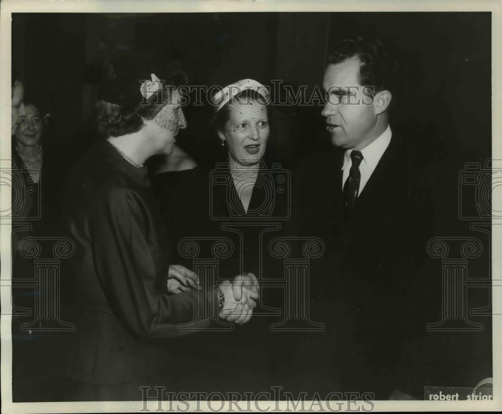 1954 Press Photo Mrs. Chapman Rose, VP Richard Nixon, Mrs. Carroll Kearns - Historic Images