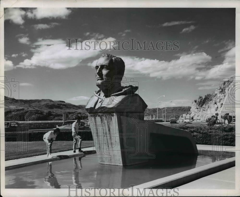 1968 Press Photo Franklin Roosevelt bust - cvp99245 - Historic Images