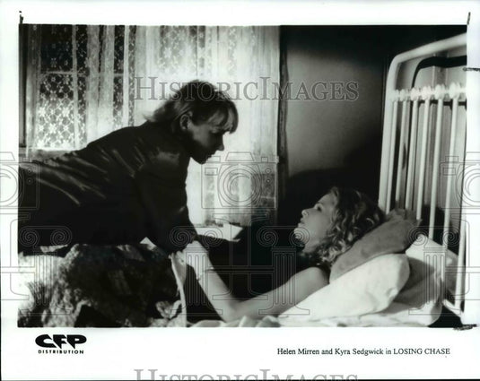 1997 Press Photo Helen Mirren and Kyra Sedgwick in Losing Chase - cvp99292 - Historic Images