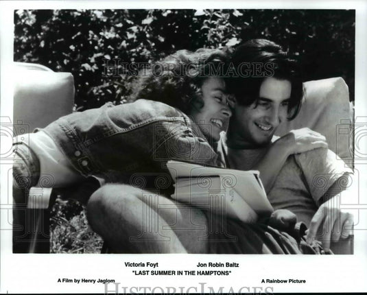 Press Photo Last Summer In the Hamptons-Victoria Foyt and Jon Robin Baitz - Historic Images