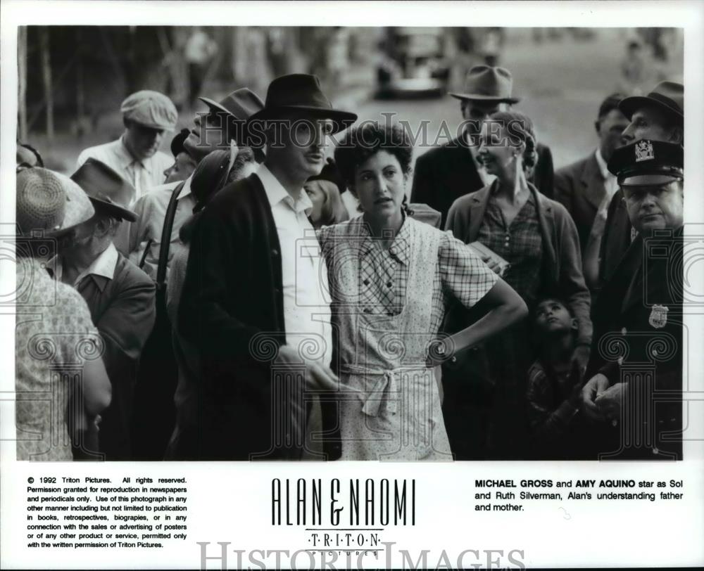 1993 Press Photo Michael Gross and Amy Aquino stars in "ALAN & NAOMI" - Historic Images